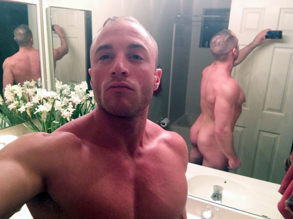 muscle men naked shower selfie nude photo